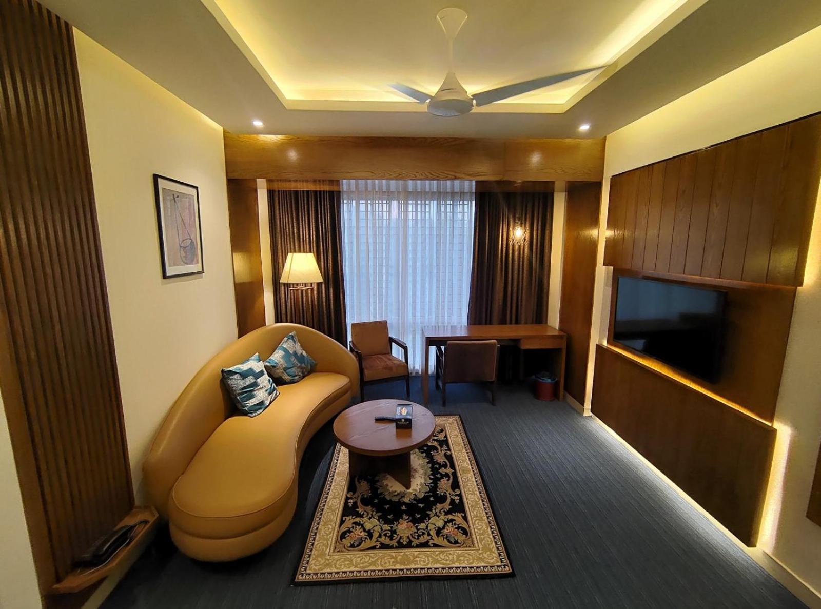 Royal Cox'S Bazar Hotel Ngoại thất bức ảnh